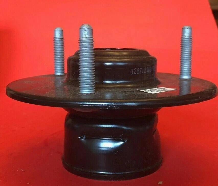 NOS OEM GM 15840282 Front Suspension Strut Mount Support