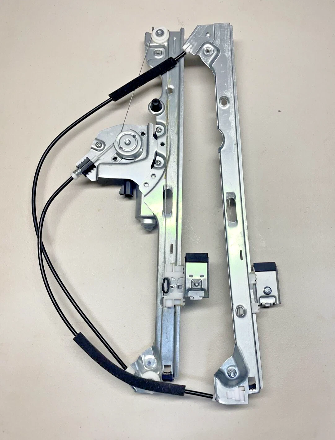 MTC 20115 / 25885879 Window Regulator (with Motor, Right Front, Special models) - Image 4