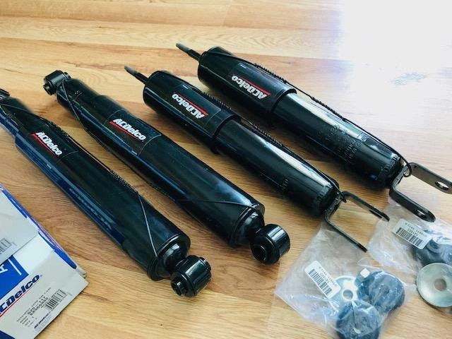 ACDelco Advantage 520-116 Gas Charged Rear Shock Absorber